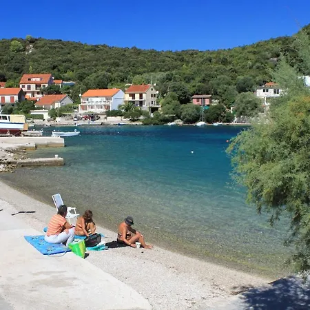 Lägenhet By The Sea Zrnovska Banja, Korcula - 10050 *